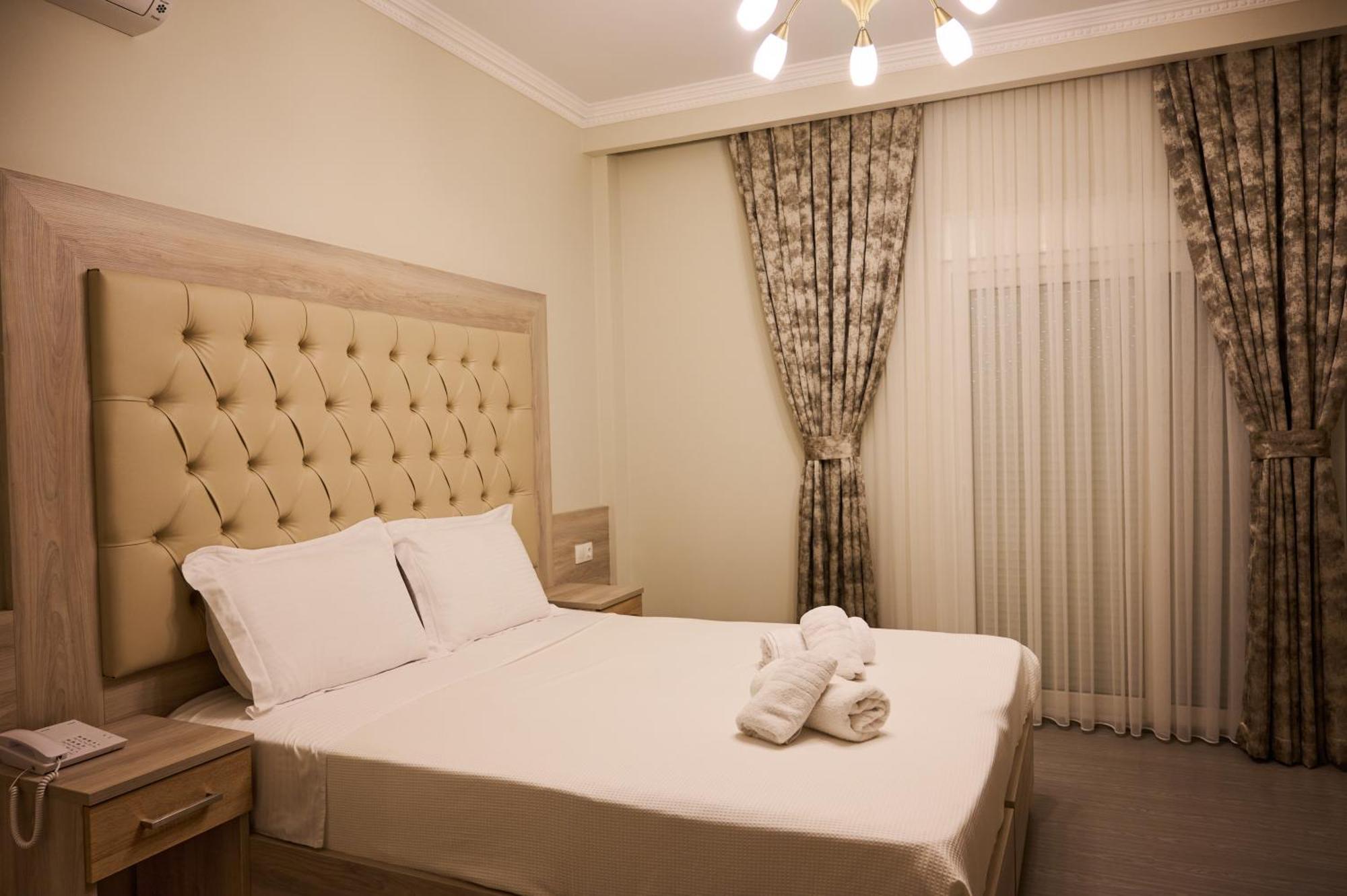 Famissi Suites 2 Kalambaka Exterior foto